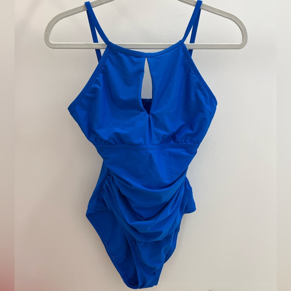 Ellen Tracy One Piece Swimsuit w/ Keyhole Cutout (Mykonos) - never worn!